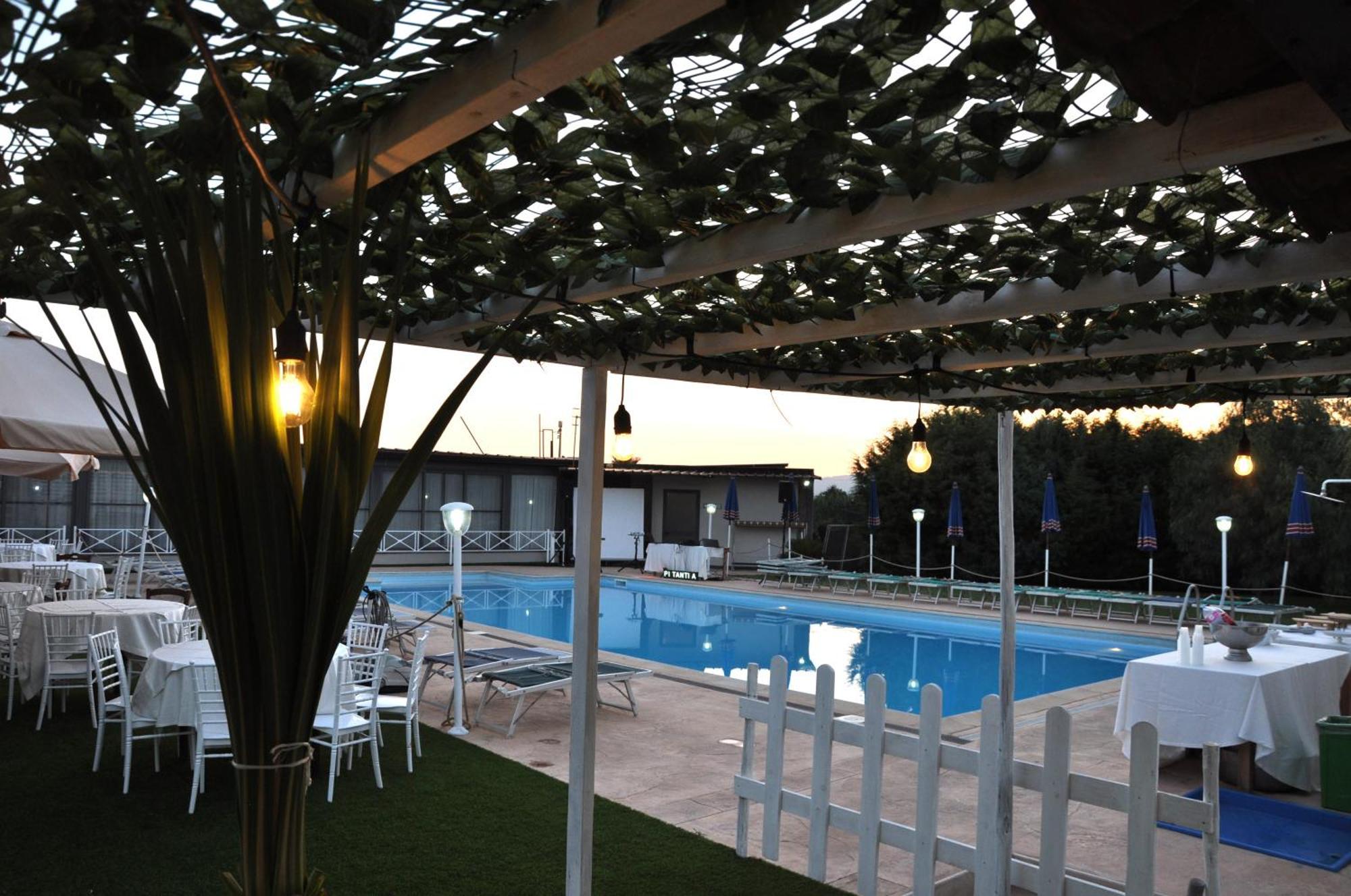 チェッロレ Agriturismo Borgo Baldassarreヴィラ エクステリア 写真
